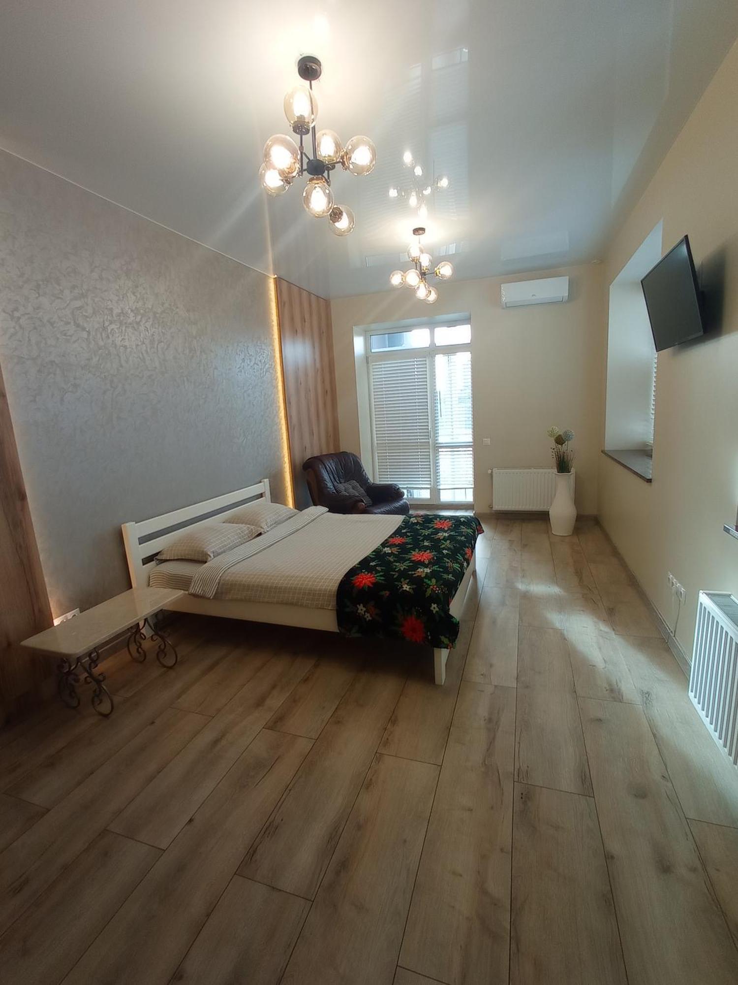 Lux Apartment & Центр,Жк Театральний 罗夫诺 外观 照片