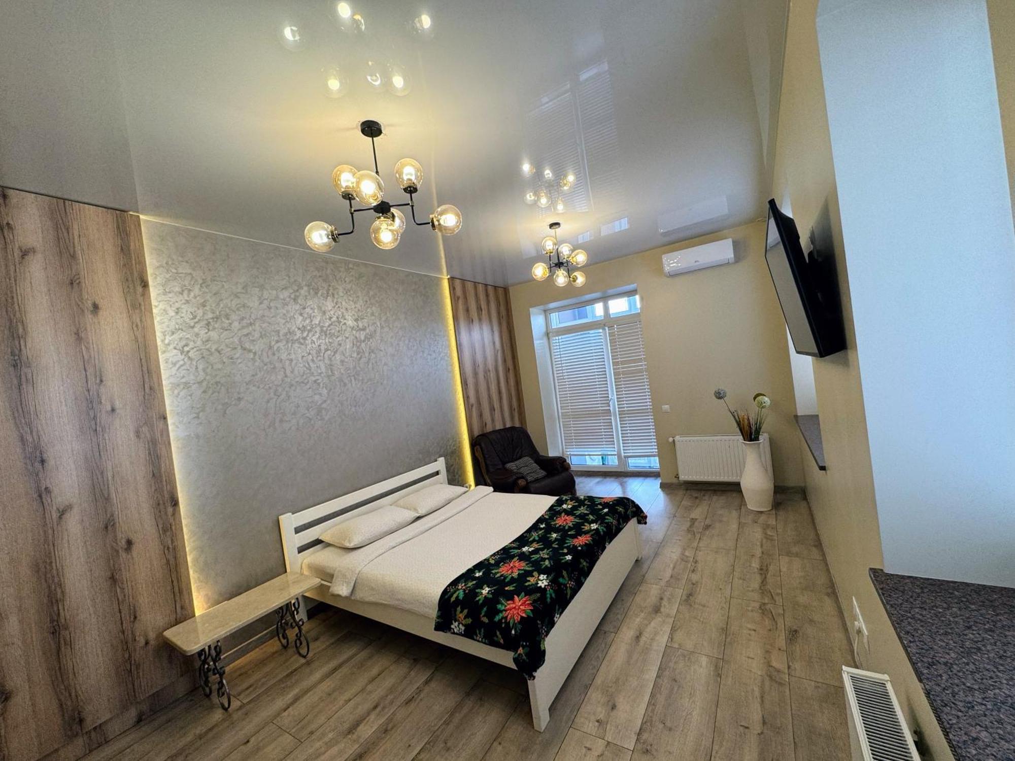 Lux Apartment & Центр,Жк Театральний 罗夫诺 外观 照片